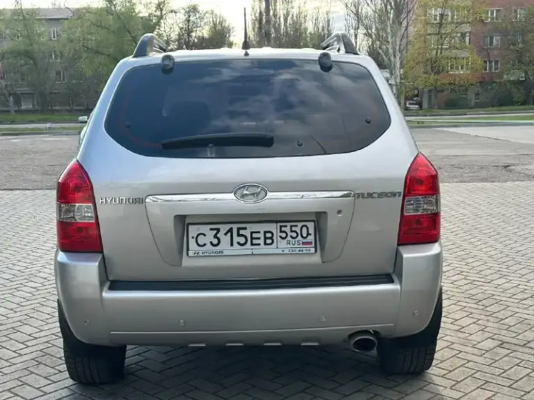 Продам hyundai tucson
2.0 Бензин
Привод полный
Год выпуска 2007
Коробка механика
Пробег 191000 тысячи
В идеальном состоянии
Без рыжиков
Без вмятин
Без царапин
По двигателю вся идеальная не троит не дымит масло не кушает
Коробка работает идеально не выбивает не хрустит всё скорости работают идеально
Подвеска вся обслужена ничего не стучит не гремит
Салон чистый ухоженный
По комплектации имеется
Климат контроль работает
Бортовой компьютер
Подогрев сидений
Подогрев зеркал
4 Стеклоподъемник
И многое другое цена 765 000
+79493943583 - фотография - 5