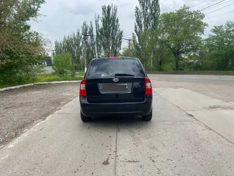 Продам киа карэнс 2008год. Объем 2.0 коробка обычный автомат. Пробег 175 090 оригинал. За всё время один собственник. Зелёная автотека. Машина в хорошем состоянии пройдено большое то. Двигатель, коробка, салон на отлично. Полная комплектация. В машине работает каждая кнопка. Машиной останетесь довольны. Кто ищет себе хорошую машину, это именно этот вариант.
Цена 750₽ торг присутствует.
Более подробная информация по телефону +79494936731 макеевка. - фотография - 3