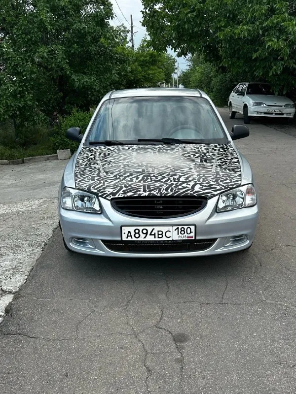 Продам hyundai accent тагаз мт2:
- Цена 425000.+торг;
- Год 2008;
- Мотор 1,5 на 16 клапанов, мкпп;
- Пробег 219550км. ;
- Хорошая комплектация, есть гур, кондиционер, 4 эсп, электрорегулировка зеркал;
- Осмотр г. Мариуполь;
- По документам полный порядок, продажа с переоформлением.
+79495188603 - Богдан.

Автомобиль в хорошем состоянии, мотор/кпп работают без нареканий, вложений не требуют. Двигатель не дымит, тянет отлично, протроев и лишних звуков при работе нет. По кпп все передачи на месте, не хрустит, не гудит, не выбивает. По ходовой всё хорошо, не стучит, не скрепит, отрабатывает как положено, недавно менялись колодки в круг, троса ручника, задние ступичные подшипники, втулки стабилизатора и косточки, на данный момент вложений не требует.
Салон в отличном состоянии, полностью комплектный, всё что должно работать - работает, не затертый, не прокуренный, в салоне приятно находится. Хорошая комплектация, обеспечивает комфортную езду. - фотография - 1