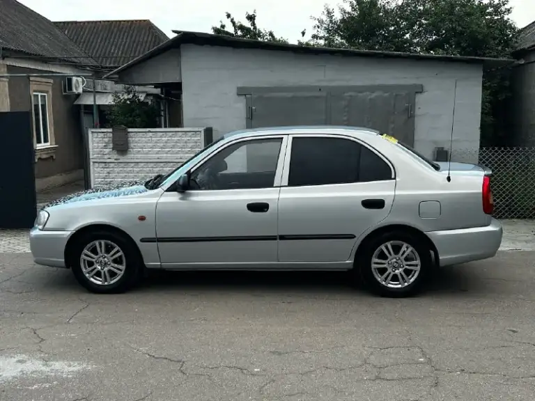 Продам hyundai accent тагаз мт2:
- Цена 425000.+торг;
- Год 2008;
- Мотор 1,5 на 16 клапанов, мкпп;
- Пробег 219550км. ;
- Хорошая комплектация, есть гур, кондиционер, 4 эсп, электрорегулировка зеркал;
- Осмотр г. Мариуполь;
- По документам полный порядок, продажа с переоформлением.
+79495188603 - Богдан.

Автомобиль в хорошем состоянии, мотор/кпп работают без нареканий, вложений не требуют. Двигатель не дымит, тянет отлично, протроев и лишних звуков при работе нет. По кпп все передачи на месте, не хрустит, не гудит, не выбивает. По ходовой всё хорошо, не стучит, не скрепит, отрабатывает как положено, недавно менялись колодки в круг, троса ручника, задние ступичные подшипники, втулки стабилизатора и косточки, на данный момент вложений не требует.
Салон в отличном состоянии, полностью комплектный, всё что должно работать - работает, не затертый, не прокуренный, в салоне приятно находится. Хорошая комплектация, обеспечивает комфортную езду. - фотография - 2