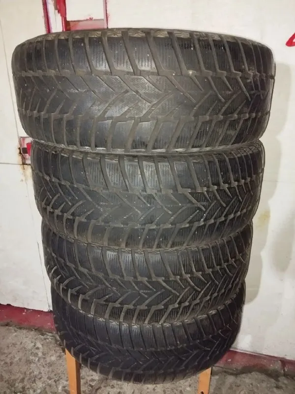 Продам шины и запчасти:
1. Dunlop r-19 265/55 комплект.
2. Montreal r-17 215/55 две шины.
3. Nokian hakkapeliitta r-16 215/65 две шины.
4. Barum r-14 165/80 комплект.
5. Зеркало новое с электо приводом и поворотником на микроавтобус.
6. Бампер передний, новый на логан.
7. Фаркоп на ваз.
8. Чехлы фирменные.
9. Коврик в багажник.
10. Подлокотник удобный.
Звоните +79-49-50-32-952 договоримся!
📲 Tg: @igor1aleks
📞 Звоните: +7(949)5032952 - фотография - 1
