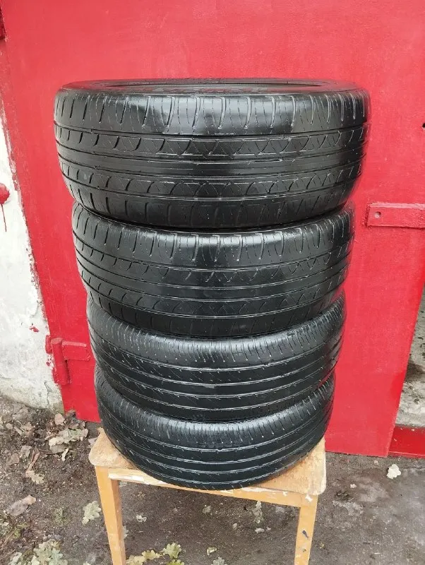 Продам шины и запчасти:
1. Dunlop r-19 265/55 комплект.
2. Montreal r-17 215/55 две шины.
3. Nokian hakkapeliitta r-16 215/65 две шины.
4. Barum r-14 165/80 комплект.
5. Зеркало новое с электо приводом и поворотником на микроавтобус.
6. Бампер передний, новый на логан.
7. Фаркоп на ваз.
8. Чехлы фирменные.
9. Коврик в багажник.
10. Подлокотник удобный.
Звоните +79-49-50-32-952 договоримся!
📲 Tg: @igor1aleks
📞 Звоните: +7(949)5032952 - фотография - 2