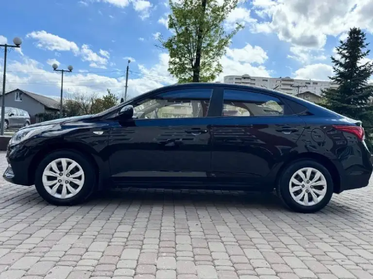 Hyundai solaris 1.6 механика (123 л. С. ), 2019г цена 1 150 000 руб.
Состояние — идеал! Без рыжиков, без сварных порогов, оригинальная краска (проверяется толщиномером).
Пробег 117 000 км. Я одни хозяин.
Комплектация: кондиционер, подогрев сидений и зеркал, камера заднего вида, круиз-контроль, led-фары.
Обслуживание: запчасти только оригинал/ автомобиль только лишний недавно прошел т/во
Двигатель 1.6 – в отличном состоянии.
(Состояние новой).
В машине салон как новый.
Автомобиль всегда находится в гараже зимой летом.
Осмотра). В донецке.
Звоните / пишите в любое время.
Телефон +7 949 537 04 17 - фотография - 6