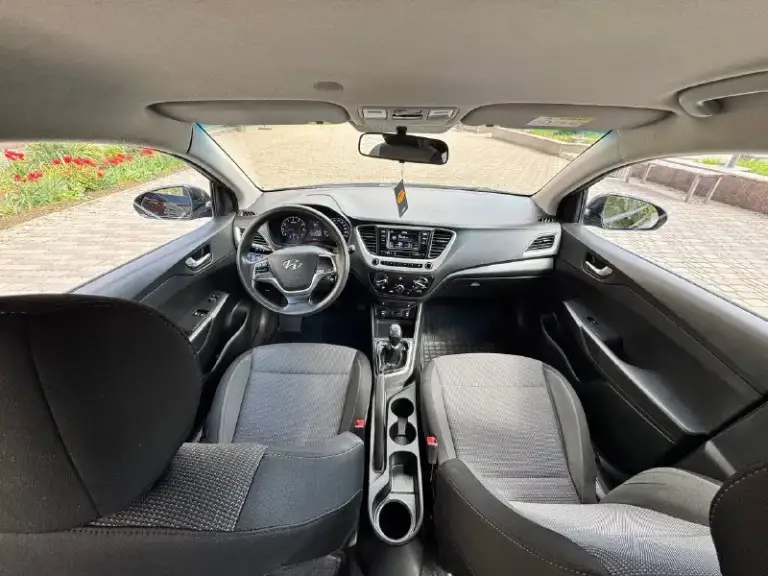 Hyundai solaris 1.6 механика (123 л. С. ), 2019г цена 1 150 000 руб.
Состояние — идеал! Без рыжиков, без сварных порогов, оригинальная краска (проверяется толщиномером).
Пробег 117 000 км. Я одни хозяин.
Комплектация: кондиционер, подогрев сидений и зеркал, камера заднего вида, круиз-контроль, led-фары.
Обслуживание: запчасти только оригинал/ автомобиль только лишний недавно прошел т/во
Двигатель 1.6 – в отличном состоянии.
(Состояние новой).
В машине салон как новый.
Автомобиль всегда находится в гараже зимой летом.
Осмотра). В донецке.
Звоните / пишите в любое время.
Телефон +7 949 537 04 17 - фотография - 9