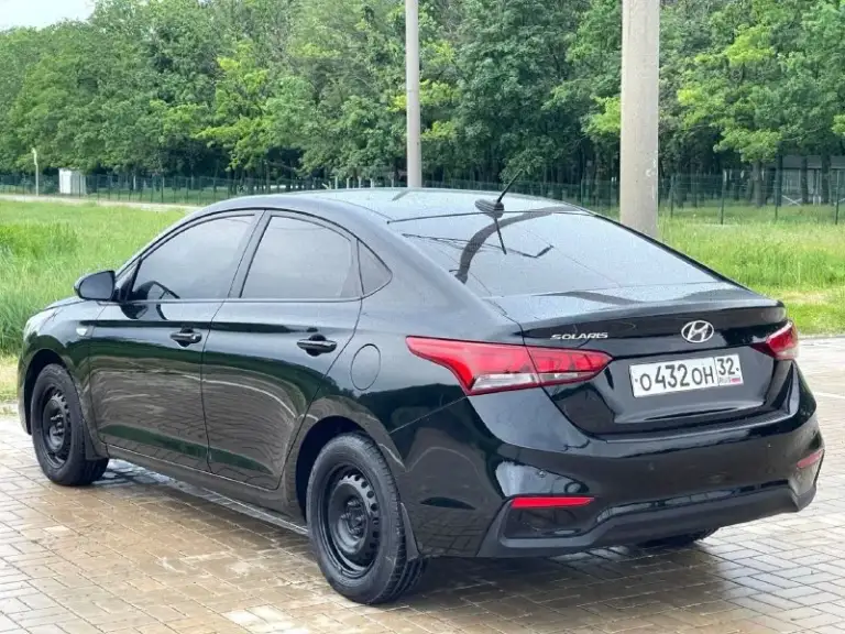 🔥 Hyundai solaris restyling🔥
В шикарном состоянии!
✅Куплен новым в салоне в 2017г
✅Кузов седан
✅Бензиновый (атмосферный)
✅Коробка механика 6 ступка
✅Передний привод
✅Пробег 138.000 тыс. Км
✅Без дтп
🔥Комплектация🔥
✅Сигнализация
✅Лэд в фарах
✅Сигнализация
✅Разъемы под aux usb
✅Разъем 12v
✅Магнитола
✅Тех осмотр пройден, готов к регистрации в мрэо
☑️Есть видео обзор, пишите сброшу

🔥В подарок новому владельцу
Полный бак топлива🔥
✅Донецк. Стоимость1.125.000₽
Тел. +7949-50-800-60
📞 Звоните: +7(949)5080060 - фотография - 4