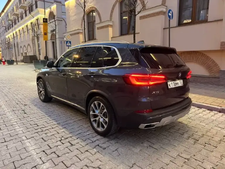 В продаже bmw x5 g05 d40i
Год выпуска 2019
Пробег 110 000км.
Бензин.
Состояние безупречное.
Цена 6500000
+79496150394
📲 Tg:.
📞 Звоните: +7(949)6150394 - фотография - 1