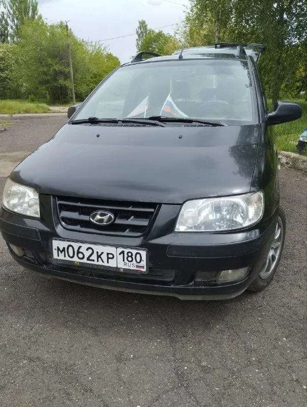 Продам семейный автомобиль на полном ходу минивэн hyundai matrix 2002 г. В. 1.8 л. 122 л. С. 5 ст. Механика, пробег 298 тыс родной. Машина не гнилая. Пригнали с латвии (подборщик), состояние для своих лет хорошее, владею 4 г. Много чего сделано, два ключа, родные книжки. Месяц назад автомобиль прошёл большое т. О. Замена масла, колодки передние стойки (задние менял два года назад) опорные подшипники сайлентблоки передние рычагов.
Два комплекта резины лето 15 литые диски.
Зима на штампах + отдам колпаки. Чёрный кожаный салон. Подогрев передних сидений. Регулировка сидений, рулевой колонки. Подогрев заднего стекла, подогрев и электрорегул зеркал.
Видеорегистратор + камера заднего вида в зеркале.
Центральный замок, сигнализация, фаркоп. Задние сиденья складываются.
Цена 420 т. Руб. Торг у капота. Макеевка.
+7949 378 63 00 Дмитрий.
📲 Tg: оксана м.
📞 Звоните: +7(949)3786300 - фотография - 1