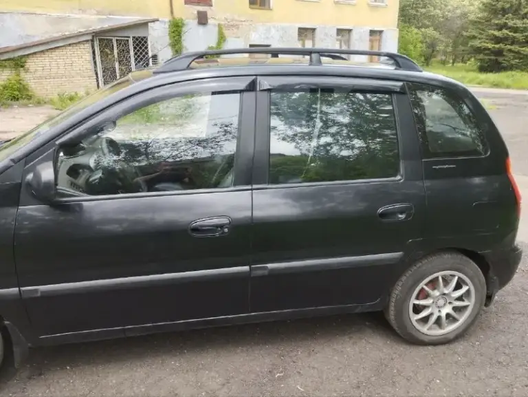 Продам семейный автомобиль на полном ходу минивэн hyundai matrix 2002 г. В. 1.8 л. 122 л. С. 5 ст. Механика, пробег 298 тыс родной. Машина не гнилая. Пригнали с латвии (подборщик), состояние для своих лет хорошее, владею 4 г. Много чего сделано, два ключа, родные книжки. Месяц назад автомобиль прошёл большое т. О. Замена масла, колодки передние стойки (задние менял два года назад) опорные подшипники сайлентблоки передние рычагов.
Два комплекта резины лето 15 литые диски.
Зима на штампах + отдам колпаки. Чёрный кожаный салон. Подогрев передних сидений. Регулировка сидений, рулевой колонки. Подогрев заднего стекла, подогрев и электрорегул зеркал.
Видеорегистратор + камера заднего вида в зеркале.
Центральный замок, сигнализация, фаркоп. Задние сиденья складываются.
Цена 420 т. Руб. Торг у капота. Макеевка.
+7949 378 63 00 Дмитрий.
📲 Tg: оксана м.
📞 Звоните: +7(949)3786300 - фотография - 2