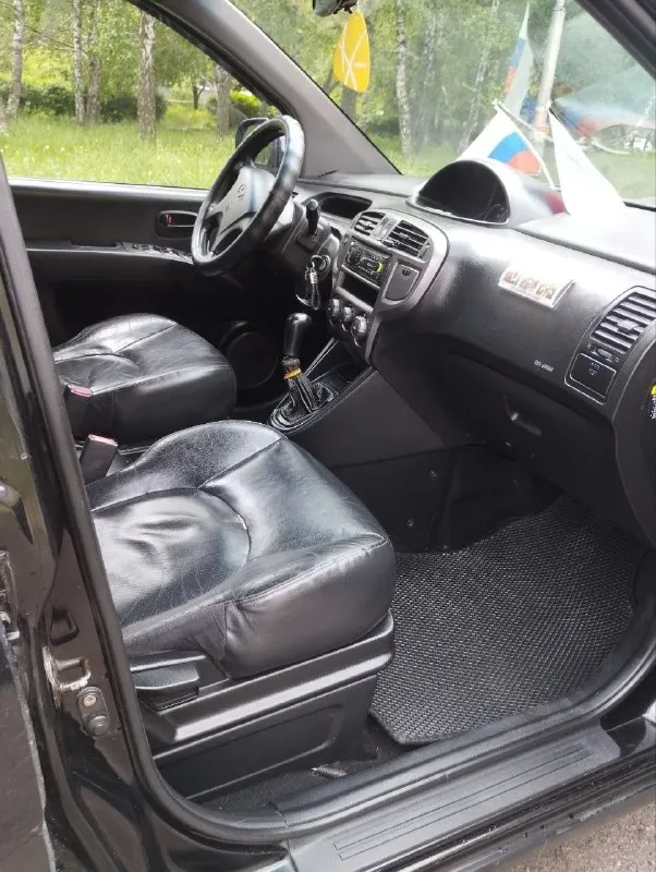 Продам семейный автомобиль на полном ходу минивэн hyundai matrix 2002 г. В. 1.8 л. 122 л. С. 5 ст. Механика, пробег 298 тыс родной. Машина не гнилая. Пригнали с латвии (подборщик), состояние для своих лет хорошее, владею 4 г. Много чего сделано, два ключа, родные книжки. Месяц назад автомобиль прошёл большое т. О. Замена масла, колодки передние стойки (задние менял два года назад) опорные подшипники сайлентблоки передние рычагов.
Два комплекта резины лето 15 литые диски.
Зима на штампах + отдам колпаки. Чёрный кожаный салон. Подогрев передних сидений. Регулировка сидений, рулевой колонки. Подогрев заднего стекла, подогрев и электрорегул зеркал.
Видеорегистратор + камера заднего вида в зеркале.
Центральный замок, сигнализация, фаркоп. Задние сиденья складываются.
Цена 420 т. Руб. Торг у капота. Макеевка.
+7949 378 63 00 Дмитрий.
📲 Tg: оксана м.
📞 Звоните: +7(949)3786300 - фотография - 3