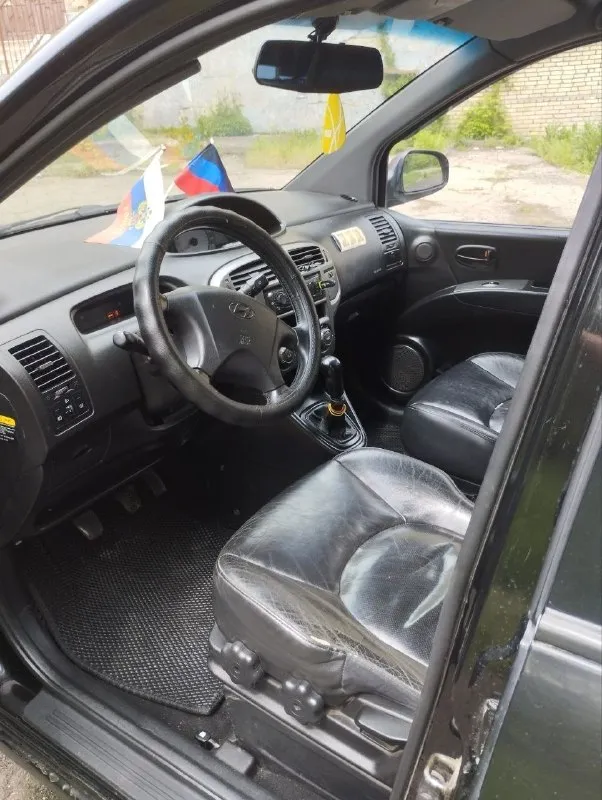 Продам семейный автомобиль на полном ходу минивэн hyundai matrix 2002 г. В. 1.8 л. 122 л. С. 5 ст. Механика, пробег 298 тыс родной. Машина не гнилая. Пригнали с латвии (подборщик), состояние для своих лет хорошее, владею 4 г. Много чего сделано, два ключа, родные книжки. Месяц назад автомобиль прошёл большое т. О. Замена масла, колодки передние стойки (задние менял два года назад) опорные подшипники сайлентблоки передние рычагов.
Два комплекта резины лето 15 литые диски.
Зима на штампах + отдам колпаки. Чёрный кожаный салон. Подогрев передних сидений. Регулировка сидений, рулевой колонки. Подогрев заднего стекла, подогрев и электрорегул зеркал.
Видеорегистратор + камера заднего вида в зеркале.
Центральный замок, сигнализация, фаркоп. Задние сиденья складываются.
Цена 420 т. Руб. Торг у капота. Макеевка.
+7949 378 63 00 Дмитрий.
📲 Tg: оксана м.
📞 Звоните: +7(949)3786300 - фотография - 4