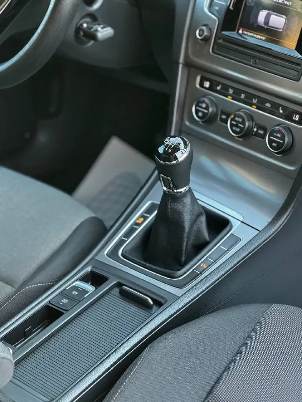 Volkswagen golf mk7 1.2 tsi мкпп 2013 г. В
Лучший авто в своем классе в отличном состоянии с идеальной техникой, честным пробегом подтвержденный автотекой и расходом в городском цикле 6л/100км
По комплектации
-Двухзоный климат-контроль
-Полный электропакет
-Датчик дождя
-Датчик давления шин
-Парктроник перед/зад
-Обогрев зеркал/лобового/форсунок омывателя
-Омыватель фар
-Подогрев сидений
-Мультимедиа aux/bt 8 динамиков
-Серворуль
-Електроручник/autohold
-Eko режим
Салон как в новом авто, хорошая летняя резина!
По машине сделано большое то
Замена всех жидкостей и фильтров, новый комплект грм
Перебрана вся ходовая часть до мелочей, также пружины и аморты новые!!
Авто готово к долгой эксплуатации без вложений!!
Пробег 220 тыс. Км.
Стоимость 795 тыс. Руб
Торг у капота!
Звоните +79495082418(мах)
Тг вотсап +79493811593
📲 Tg: @kloyastarlink
📞 Звоните: +7(949)5082418 - фотография - 9