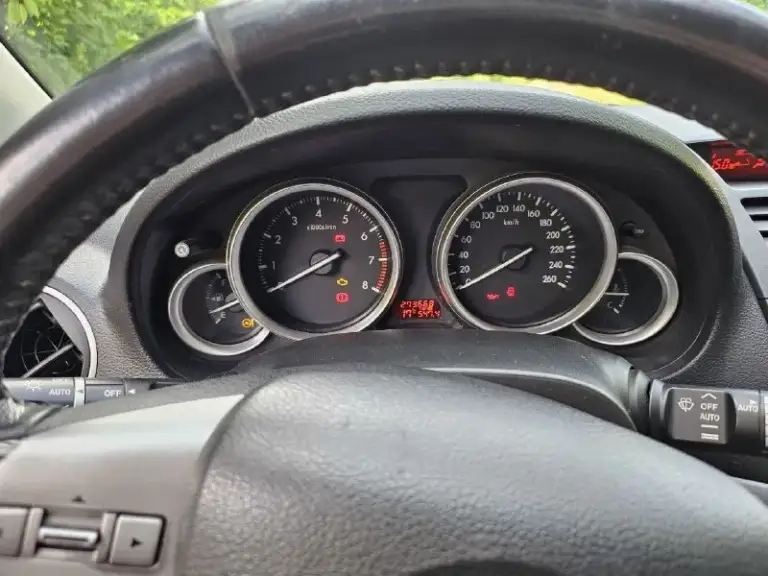 Продам мазда мазда6 2008 год, 1.8мт, 273668км пробег, 730000р. , я второй собственник, авто в нормальном состоянии, двс контракт (гтд на руках, родной двс могу отдать), мкпп 5ст, не бита, не одного элемента не крутилось, лобовое стекло родное (без трещин), датчик света, датчик дождя, круиз контроль, 2х зонный климат контроль, кондиционер морозит, печка жарит, подогрев передних сидений, 2 дин магнитола, камера з/х, штатная музыка заменена, сабвуфер в полке! Обмен не интересует. Донецк. - фотография - 9
