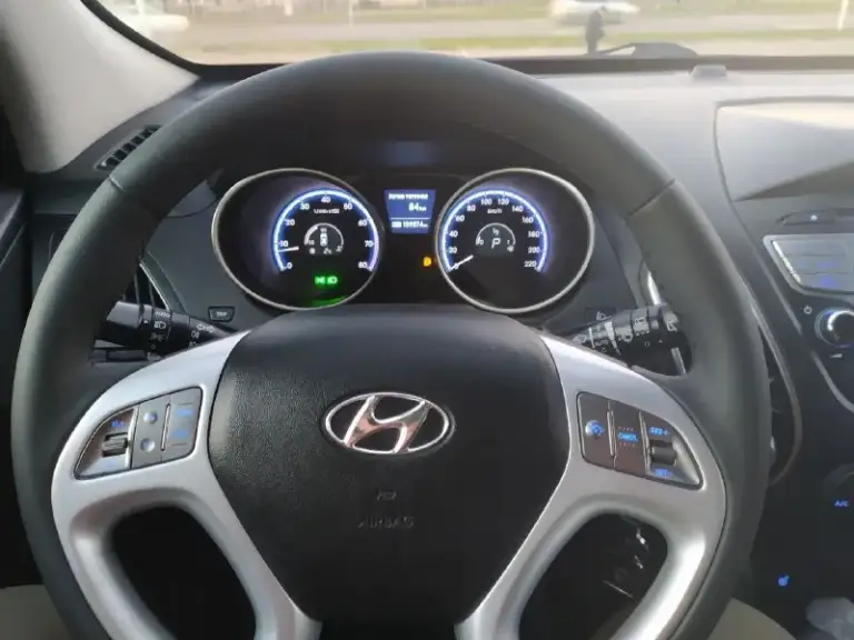 Продаю❗️❗️❗️ hyundai ix 35.чешская сборка! Мотор:2.0 бензин. Год 2012. Пробег159600.акпп. Полный привод. Климат контроль. Подогрев сидений. Мульти руль. Обогрев переднего и заднего стекла. Круиз контроль. Камера заднего вида. Abs. Esp. Датчик дождя. Авто свет. Мотор, коробка в отличном состоянии!в родной краске, небит не крашен!!! Авто полностью обслужено!два ключа. Осмотр донецк ! Цена:1.375000₽. +79493620176.
📞 Звоните: +7(949)3620176 - фотография - 2