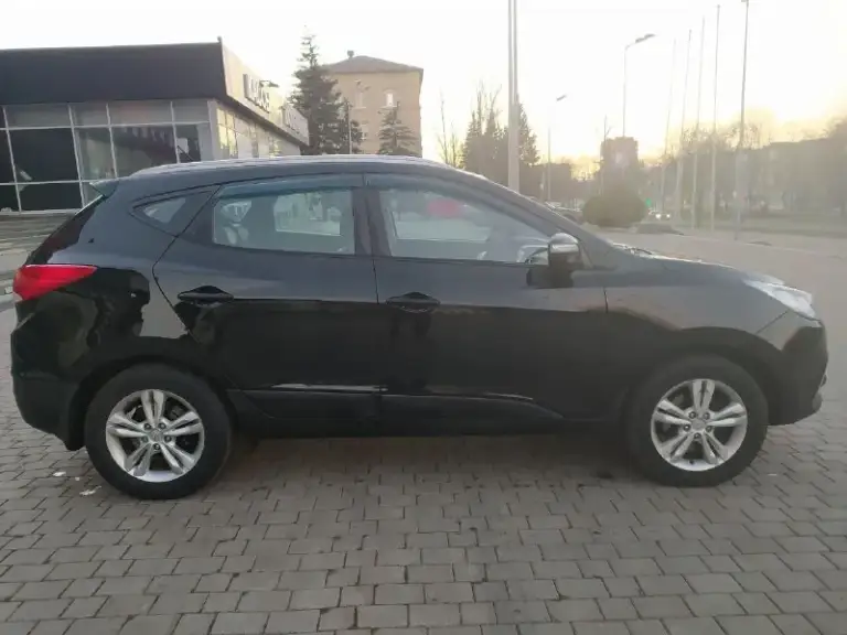 Продаю❗️❗️❗️ hyundai ix 35.чешская сборка! Мотор:2.0 бензин. Год 2012. Пробег159600.акпп. Полный привод. Климат контроль. Подогрев сидений. Мульти руль. Обогрев переднего и заднего стекла. Круиз контроль. Камера заднего вида. Abs. Esp. Датчик дождя. Авто свет. Мотор, коробка в отличном состоянии!в родной краске, небит не крашен!!! Авто полностью обслужено!два ключа. Осмотр донецк ! Цена:1.375000₽. +79493620176.
📞 Звоните: +7(949)3620176 - фотография - 8