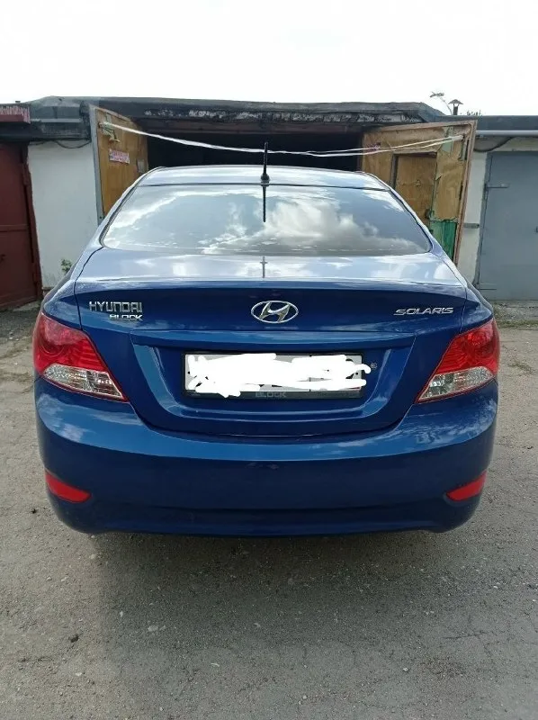 Hyundai solaris 1 поколения 2012г. , двигатель 1.4 механика, реальный пробег 131 тыс. В отличном состоянии! Автомобиль весь в родной краске. Без жуков, без ржавчины, без коррозии! Все железо в идеале! Реальный пробег, без дтп. Салон чистый, не прокуренный, без повреждений. Бережная эксплуатация, все то вовремя. Делать ничего не нужно, только то по регламенту. Стоят оригинальные диски. Так же стоят дисковые тормоза спереди и сзади. Обогрев зеркал, подогрев передних сидений, обогрев лобового стекла в районе дворников, сигнализация старлайн, бортовой компьютер. Делал всё под себя, не собирался продавать, но обстоятельства вынудили. Любые проверки с вашей стороны. Второй владелец в оригинальном птс. Цена 800.000₽ +79493930036 макеевка
📞 Звоните: +7(949)3930036 - фотография - 3