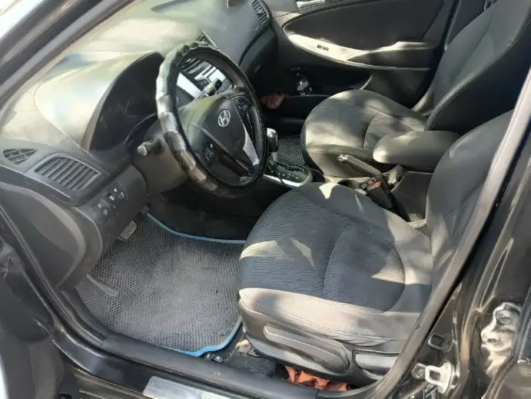 Автор: ▌ продаётся hyundai solaris, 2011 года - коробка передач: автомат. - пробег: 286 000 км. - двигатель: 1.6 л, бензин, газ (не вписан) - комплектация: кондиционер, электростеклоподъёмники, подогрев зеркал, аудиосистема, центральный замок, подогрев зоны дворников. Осмотр: г. Енакиево цена: 570 000₽ торг 📞 звоните: +7 (949) 313-18-01, дмитрий. . . !!!наш телеграм канал [ бесплатное размещение за репост!!! Правила сообщества [ мы в мах [
📞 Звоните: +7(949)3131801 - фотография - 5