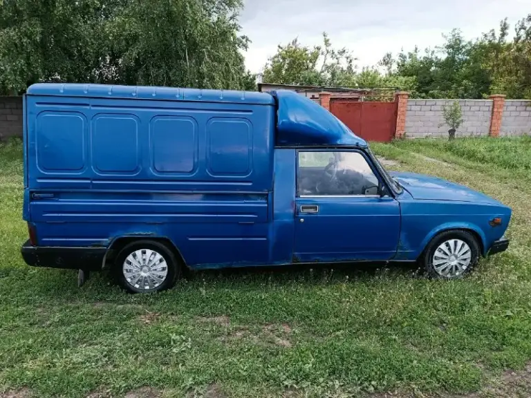 Продам грузовой фургон иж 27125(2006г. В), газ/бензин, машина полностью на ходу сел и поехал, двигатель 1600 см3 работает отлично, кпп не гремит скоростя не вылетают, мост не гудит, ходовая часть в хорошем состоянии, электрика вся исправна, будка съёмная, новый генератор, вакум с главным тормозным цилиндром, безконтактный трамблер, карбюратор, для работы отличная машина, днище целое, продажа по тех. Паспорту(стс и птс), цена 110000 рублей, г. Донецк, кировский район, +7(949)524-49-38
📞 Звоните: +7(949)5244938 - фотография - 2