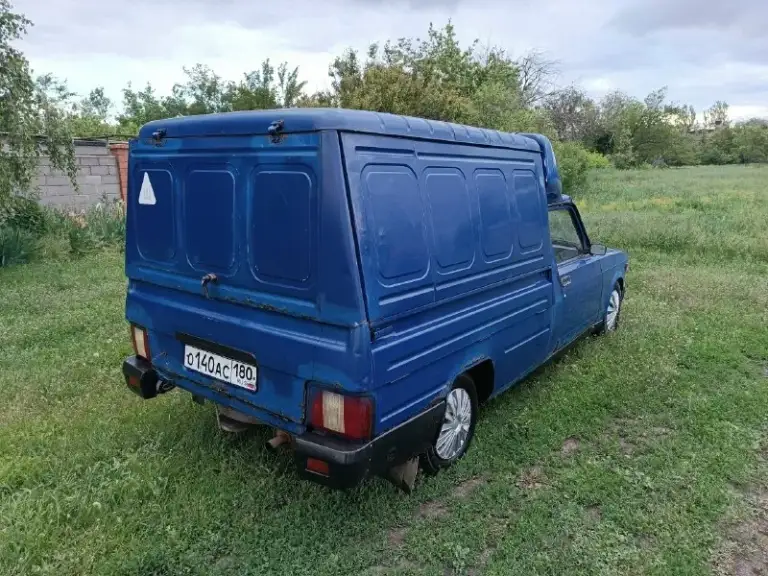 Продам грузовой фургон иж 27125(2006г. В), газ/бензин, машина полностью на ходу сел и поехал, двигатель 1600 см3 работает отлично, кпп не гремит скоростя не вылетают, мост не гудит, ходовая часть в хорошем состоянии, электрика вся исправна, будка съёмная, новый генератор, вакум с главным тормозным цилиндром, безконтактный трамблер, карбюратор, для работы отличная машина, днище целое, продажа по тех. Паспорту(стс и птс), цена 110000 рублей, г. Донецк, кировский район, +7(949)524-49-38
📞 Звоните: +7(949)5244938 - фотография - 4