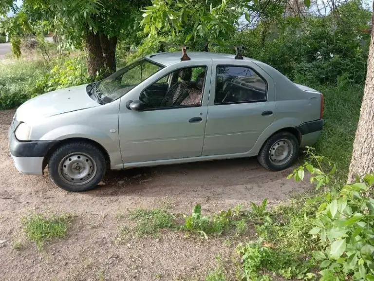 Продам renault логан 2007 года. 111 000км. Пробега. 1 владелец. 1.4 двигатель. Рф учёт. Не гнилой, есть моменты по лкп. Битый бампер. Немного сифонит выхлопная(прям как стингер). Двигатель работает хорошо. По коробке передачи не вылетают. По ходовой требуются небольшие вложения. Комплектация простая. Машина работяга. По цене 260т. Р. Торг есть. Территориально мариуполь. +79490046149.
📞 Звоните: +7(949)0046149 - фотография - 2