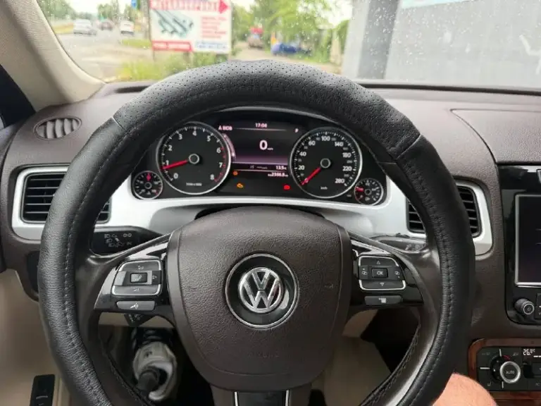 Продам volkswagen touareg 2010 года
Красивый и надежный автомобиль с бензиновым двигателем.

Пробег автомобиля 179000.
Авто в хорошем состоянии. 🚘
Дополнительные фото и вопросы в личное сообщение.

Цена 1🍋800💵 — возможен обмен на bmw или mercedes. Пишите в личный в личные сообщения ( @kotofeyka_mrpl ) станислав
Номера телефона +79495604654 - фотография - 5
