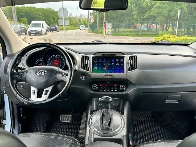 Kia sportage 2012год 4wd
Автомобиль в идеальном состоянии!
Вложений абсолютно не каких не требует,
Полностью обслужена,
Кузов весь в заводском окрасе,
Стекла все родные включая лобовое!
Пробег родной 187тыс, км любые проверки с вашей стороны приветствуется,
Двигатель 2.0 бензин
Коробка автомат самый простой и надежный как говорится!
Комплектация максимальная!
Авто парковка
Панорама
Старт стоп
Авто запуск с ключа
Двухзонный климат контроль
Управление на руле
Андроид система
Carplay
Подогрев сидений всех
Подключаемый полный привод
Складывание зеркал и многое другое!
Также два комплекта резины
С документами полностью порядок
Продажа от собственника
Цена за данный автомобиль
1.325-000₽
Возможно обмен на авто дешевле
Звоните +7949-551-6875
📲 Tg: n_77
📞 Звоните: +7(949)5516875 - фотография - 9