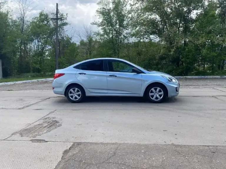 Продам hyundai solaris
1.6 Бензин 2011 года, коробка автомат
Состояние нормальное, ходовая обслужена, мотор работает хорошо пробег 250тыс км
Красивый цвет комплектация:
Сигнализация, стеклоподьемники, гидроусилитель, кондиционер, подушки безопасности,2 ключа
Любое оформление!
Салон в хорошем состоянии
Резина и аккумулятор новые.
Авто обслужен
Мотор работает тихо без посторонних звуков
Стекла все родные,
Автомобиль мягкий, комфортный с небольшим расходом бензина.
Цена 580₽
+7-949-493-67-31 - фотография - 3