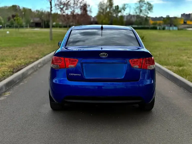 🚙Марка: kia cerato
⚙️Двигатель:1.6
⛽️Вид топлива:бензин
📅Год выпуска:2010
💴Цена:735.000.руб(торг-обмен)
🗺️Пробег:200.000 км
📦:Кпп :механика:6 ступенчатая

Автомобиль в достойном состоянии без вложений по кузову нареканий нету всего лишь два косметических окраса всё остальное в заводском окрасе мотор коробка без нареканий ходовая часть без посторонних звуков недавно проводилась то видео обзор по запросу

Комплектация:
– Кондиционер
– 4 Эсп
– Мультируль
– Эл. Регулировка боковых зеркал
– Подогрев сидений
– Датчик дождя
– Датчик света
– Два ключа

Документальный автомобиль чист готов к любому переоформлению все остальные доп вопросы по ☎️
+7 (949) 500-05-34 Под этим телефоном если telegram max
Город мариуполь - фотография - 4