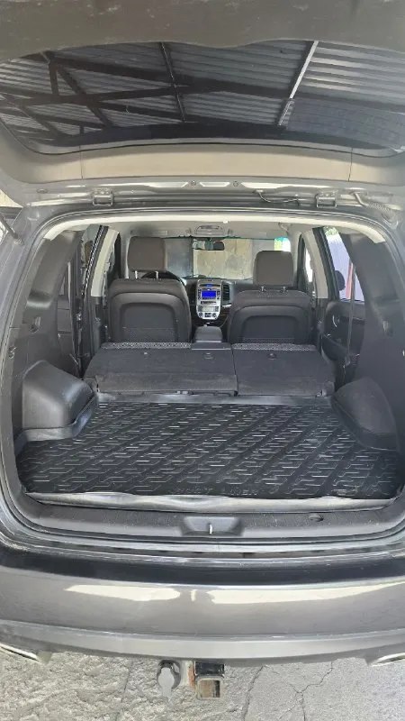 🌟 Продам хюндай санта-фе 🌟
🚗 Модель: hyundai santa fe
📅 Год выпуска: 2011
🌈 Цвет: металлик, глубокий серый
🛣️ Пробег: 220 000
💰 Цена: 1,150,000 руб. (торг уместен)
🔧 Технические характеристики:
• Двигатель: 2.4 л, 185 л. С.
• Коробка передач: автоматическая
• Привод: полный
🎉 Особенности:
• Просторный и комфортный салон
• Современная мультимедиа система
• Пакет безопасности: abs, esp, подушки безопасности
• Система кругового обзора
• Кожаный салон и подогрев сидений
🌍 Почему выбирают hyundai santa fe?
Hyundai santa fe — это идеальный выбор для семьи! Надежный, безопасный и экономичный внедорожник, который отлично подходит как для городских поездок, так и для путешествий по бездорожью.
📞 Звоните прямо сейчас!
Телефон: +7 949 330 33 32
📍 Место осмотра: г. Торез
Не упустите шанс стать владельцем этого замечательного автомобиля! 🚙✨
📞 🇷🇺 Звоните: +79493303332 - фотография - 7