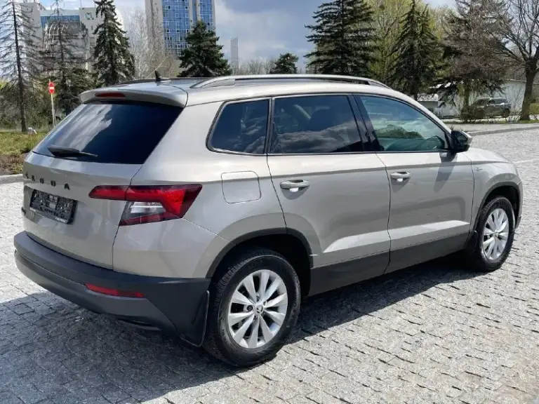 +79495236393
Всем доброго времени суток )
Продаю в городе донецке
Skoda karoq 2021 год рейсталинг
1.4 Турбо бензин 150 сил доработанный надёжный
Автомат айсин 8 ступенчатый
Комплектация жирная hockey edition plus
В родном окрасе ! Без дтп !
Даже бампера не крашенные !
Стекла все родные включая и лобовое !
Автомобиль весь в оригинале !
Каждая единица кузова в родной краске !
По птс 1 хозяин с момента покупки из автосалона
Регулярное обслуживание у официального дилера
Состояние 10 из 10 ! Любые проверки!
Машина без малейшего вложения!
Кузов в первозданном виде
Была очень бережная эксплуатация
Гаражное хранение!
Цена 2 550 000 руб торг
Возможна продажа в кредит !
Помогу оформить автокредит
Также можно и за наличные )
Полное переоформление в мрэо
Звоните +79495236393 моб
+79498281394 Телеграм - фотография - 4