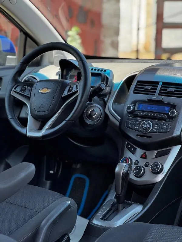 Лучшее предложение в городе!
Chevrolet aveo t 300,с 100% оригинальным пробегом 196000,коробка автомат.

Покупался как первый авто в семье в июне 2025. Сразу после покупки сделал полное то, поменял передние тормозные диски, колодки, обслужил суппорта, заменил все фильтра и масло в двигателе, масло в гур. Куплен новый аккумулятор, обслужен и заправлен кондиционер- морозит отлично, перебран генератор, новая катушка зажигания, свечи поменял 500км назад.
Грм и масло в коробке заменены, есть заказ-наряд

Автомат работает идеально, без пинков и рывков
Двигатель не дымит и масло не ест
Ходовая в отличном состоянии
Кузов ровный и красивый, имеет возрастные коцки, без ржавчины и прочего

Автомобиль в отличном состоянии, вложений не требуется !!!

Максимальная комплектация, я 3-й владелец, вписан в птс, 2 ключа на руках !

Резина свежая зима и лето отдаю с машиной

Нахожусь в г. Донецк, показываю по договоренности ( дружба, мотель и т. Д. )

+79496648195

635 000Р

Всем добра - фотография - 8