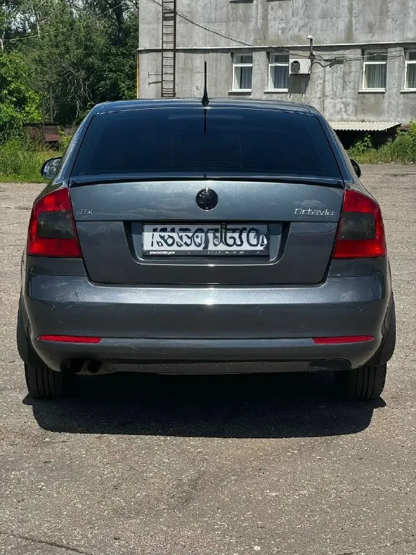 Продам škoda octavia а5 2011 1.4 tsi саха
Пробег 172000 км
С мотором, ходовой и коробкой полный порядок. Из недавнего было меняно: 2 задних подшипника (в сборе со ступицей), сцепление, колодки в круг
Комплектация очень хорошая: подогревы передних сидений, датчик света/дождя, обогрев зеркал, камера заднего вида, кондиционер, обдув заднего ряда, сигнализация starline с управлением с телефона, магнитола android 10 дюймов, 4 стеклоподъемника с доводчиками, круиз контроль
2 Комплекта ключей + ключ для блокировки коробки
По документам полный порядок, оформление без проблем. Тех осмотр пройден
По договоренности, могу сбросить видео обзор в телегу
Цена авто 770000₽
Осмотр в г. Макеевка
Тел для связи +79493538895 - фотография - 4