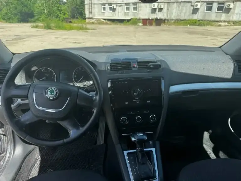 Продам škoda octavia а5 2011 1.4 tsi саха
Пробег 172000 км
С мотором, ходовой и коробкой полный порядок. Из недавнего было меняно: 2 задних подшипника (в сборе со ступицей), сцепление, колодки в круг
Комплектация очень хорошая: подогревы передних сидений, датчик света/дождя, обогрев зеркал, камера заднего вида, кондиционер, обдув заднего ряда, сигнализация starline с управлением с телефона, магнитола android 10 дюймов, 4 стеклоподъемника с доводчиками, круиз контроль
2 Комплекта ключей + ключ для блокировки коробки
По документам полный порядок, оформление без проблем. Тех осмотр пройден
По договоренности, могу сбросить видео обзор в телегу
Цена авто 770000₽
Осмотр в г. Макеевка
Тел для связи +79493538895 - фотография - 5