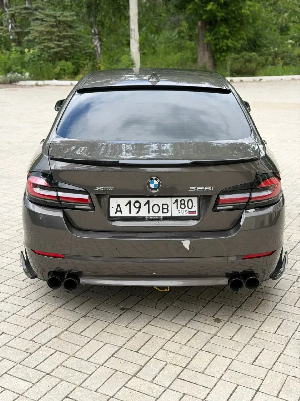 Bmw f10 528 xdrive
Цена 1🍋400 тыс. Руб без торга
Двигатель 2.0,245 сил
Год выпуска 2012
Машина в отличном состоянии, вся обслужена полностью, автомобиль личный, денег не жалел, поменял недавно турбину в сборе, ходовая все перебрана, масло везде поменял, в акпп, в заднем редукторе и тд.
Передний дефиринциал обслужен.
Передние ступицы и шрузы новые.
Короче тачка обслужена от а до я
Кто сядет, делать ничего не будет
По коробке вопросов нет, едет без буксов, пинков и тд
Салон в отличном состоянии, не просиженный, не помятый.
По двигателю тоже проблем нет, едет очень бодро, масло не хавает вообще !!
Сделан раздвоенный управляемый выхлоп от atm, звучит очень круто
Электрика вся работает.
Автотека зеленая, без дтп и выплат.
Переоформление в мрэо обязательно, можно с моим присутствием.
Г. Макеевка, связь +79494094295
+79493219323
📞 🇷🇺 Звоните: +79494094295 - фотография - 4