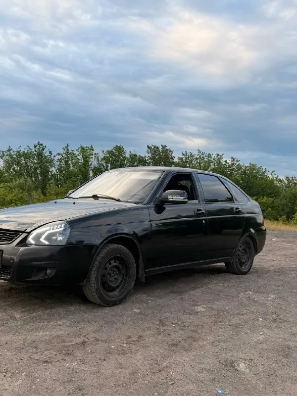 Продам свою приору(21072) хетчбэк. Люкс год выпуска:2010 машина в хорошем состоянии. Двигатель 1.6, 16 v. Масло не кушает, замена каждый 5-6 тыс. Км. Дно и пороги целые. Каждый год мазал мастикой. Была замена грм на оригинальный gates, помпа + ролики. Новый аккумулятор, есть гарантия! Стоит трасса stinger 4.2.1. Прошивка евро 0. Сделана ходовая, новые тормозные диски с колодками. Кондиционер работает исправно, нет протечек. Коробка новая, не хрустит, не выбивает. Залито масло elf (французское). Центральный замок, 4 стеклоподъёмника, датчик дождя, датчик света, передние подогрев сидений. Задний обогрев стекл. Стоит ближний свет (led линзы) и противотуманные фары (led линзы). Стоит хорошая музыка с самбуфером. Есть передние фары оригинал в коробках и есть задние фары (амг). Цена: 400.000 руб. (торг) осмотр: макеевка номер: +79493987343
📞 Звоните: +7(949)3987343 - фотография - 1