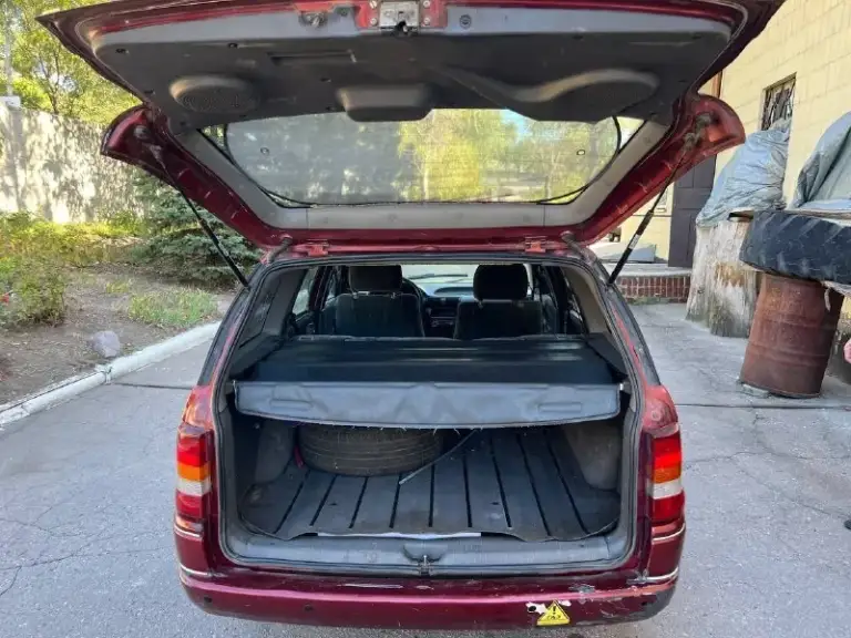 Opel astra f 1993г. C14nz(всë подходит как от ланоса так и для ланоса) универсал на полном ходу, всë работает(но днр учет) машина в одних руках с 2013г. Всë отлично, масло от замены до замены 10w40. Стоит газ евро2, расход газа 7-8л на 100км. Заменено: бензонасос, бензобак, заменено всë вкруг, новые пороги, новая печь, новая решётка радиатора, новые патрубки, новый генератор, провода, новая катушка зажигания, перетянул потолок, ремень грм+помпа, амортизаторы, пружины, рычаги, вся выхлопная и т. Д. Сделал дополнительное включение вентилятора(на лето очень классная штука) машина рабочая во всëм, сел, поехал. ..(последний 2025г. Ездил только по трассе в ростов). По кузову лак полез на дверях, крыльях, капоте. Можно делать, можно нет. Машина не для гонок. Обидно, досадно, но можно и под разбор(((( днр учет 100т. Р. .. +79493850972 иван, донецк
📞 Звоните: +7(949)3850972 - фотография - 2