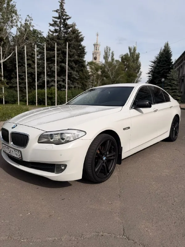 ❗️Продам bmw f10 520i (бмв ф10)❗️
✅Пробег-182000тыс. Км. Родной
❗️⚠️Главное преимущество: двигатель 2.0 литра после полного ремонта, находится на обкатке – практически новый агрегат! Вам не придется беспокоиться о дорогостоящем ремонте. Не контрактный.
Состояние:
✅Кузов: отличное состояние, без дтп, лакокрасочное покрытие с хорошем состоянии(есть пару сколов на капоте). Весь в родне, любые проверки
Стоят свежие диски r19 на летней резине.
✅Салон: роскошный кожаный салон в идеальном состоянии, как новый. Никаких потертостей или повреждений. Дополнительно установлена android магнитола с car play и bluetooth.
✅Двигатель: 2.0 л, бензин, после капитального ремонта, на обкатке. Потенциал нового мотора.
Поменяно масло в акпп, антифриз, тормозная жидкость, климат заправлен.
✅Ходовая часть: в идеальном рабочем состоянии. Никаких посторонних звуков, автомобиль едет плавно и уверенно.
2.100.000 Руб.
+79787297087 - фотография - 2