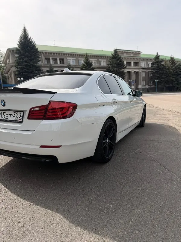 ❗️Продам bmw f10 520i (бмв ф10)❗️
✅Пробег-182000тыс. Км. Родной
❗️⚠️Главное преимущество: двигатель 2.0 литра после полного ремонта, находится на обкатке – практически новый агрегат! Вам не придется беспокоиться о дорогостоящем ремонте. Не контрактный.
Состояние:
✅Кузов: отличное состояние, без дтп, лакокрасочное покрытие с хорошем состоянии(есть пару сколов на капоте). Весь в родне, любые проверки
Стоят свежие диски r19 на летней резине.
✅Салон: роскошный кожаный салон в идеальном состоянии, как новый. Никаких потертостей или повреждений. Дополнительно установлена android магнитола с car play и bluetooth.
✅Двигатель: 2.0 л, бензин, после капитального ремонта, на обкатке. Потенциал нового мотора.
Поменяно масло в акпп, антифриз, тормозная жидкость, климат заправлен.
✅Ходовая часть: в идеальном рабочем состоянии. Никаких посторонних звуков, автомобиль едет плавно и уверенно.
2.100.000 Руб.
+79787297087 - фотография - 6
