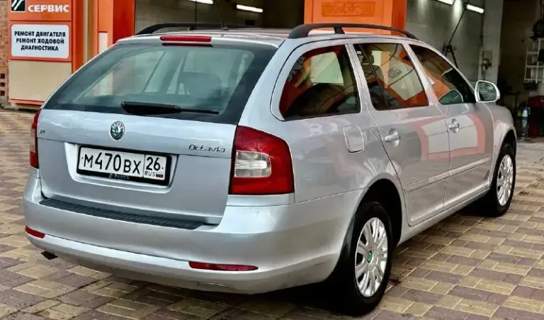 Skoda octavia a5 рестайлинг,
2011 Год выпуска,
168 Тыс км оригинального 100% пробега!
1.6 Mpi
Газ-бензин
1 Хозяин!
Авто не бит не крашен( одна арка косметический окрас)
Без гнили и ржавчины!
Рыжиков нет!
Пороги родные не деланные без
Косяков!
Технически отлично обслужена вся!
Вложений не каких не требует!
Все стекла родные!
В хорошей комплектации!
Кондиционер холодит,
Датчик света датчик дождя,
Подогрев сидений,
Полный электро пакет,
Заводской ксенон
Газ евро 4 пропан под запаску
Хороший вместительный багажник!
Семейный автомобиль на все случаи жизни!
Автотека чистая!
Техосмотр пройден готова на оформление!
Осмотр город донецк
Срочно все вопросы по телефону звонить в любое время! Цена 875 000 тыс руб!
+7949-539-47-16
+7949-401-03-61
📞 Звоните: +7(949)5394716 - фотография - 2