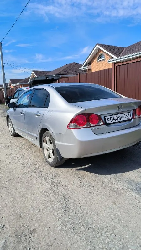 Продаю civic 2008 г. Акпп в максимальной комплектации executive (круиз, климат, лепестки, туманки, складывающиеся зеркала, велюровый салон, at)
Автомобиль в достойном состоянии, полностью обслужен и без каких либо вложений.
Двигатель коробка работают в штатном режиме, двигатель масло не ест, коробка не пинает, салон сохранился так же в отличном состоянии.
Во владении 4 года, за этот период всё что нужно обслуживалась должным образом, на данный момент абсолютно никаких вложений не требует, всё обслужено!
С адекватными людьми торг будет ✅
630.000 Тыс. Руб.
+79895329511 - фотография - 3