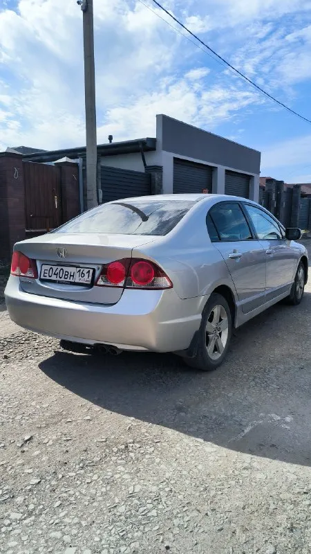 Продаю civic 2008 г. Акпп в максимальной комплектации executive (круиз, климат, лепестки, туманки, складывающиеся зеркала, велюровый салон, at)
Автомобиль в достойном состоянии, полностью обслужен и без каких либо вложений.
Двигатель коробка работают в штатном режиме, двигатель масло не ест, коробка не пинает, салон сохранился так же в отличном состоянии.
Во владении 4 года, за этот период всё что нужно обслуживалась должным образом, на данный момент абсолютно никаких вложений не требует, всё обслужено!
С адекватными людьми торг будет ✅
630.000 Тыс. Руб.
+79895329511 - фотография - 5