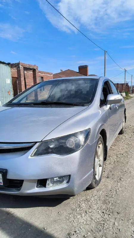 Продаю civic 2008 г. Акпп в максимальной комплектации executive (круиз, климат, лепестки, туманки, складывающиеся зеркала, велюровый салон, at)
Автомобиль в достойном состоянии, полностью обслужен и без каких либо вложений.
Двигатель коробка работают в штатном режиме, двигатель масло не ест, коробка не пинает, салон сохранился так же в отличном состоянии.
Во владении 4 года, за этот период всё что нужно обслуживалась должным образом, на данный момент абсолютно никаких вложений не требует, всё обслужено!
С адекватными людьми торг будет ✅
630.000 Тыс. Руб.
+79895329511 - фотография - 7