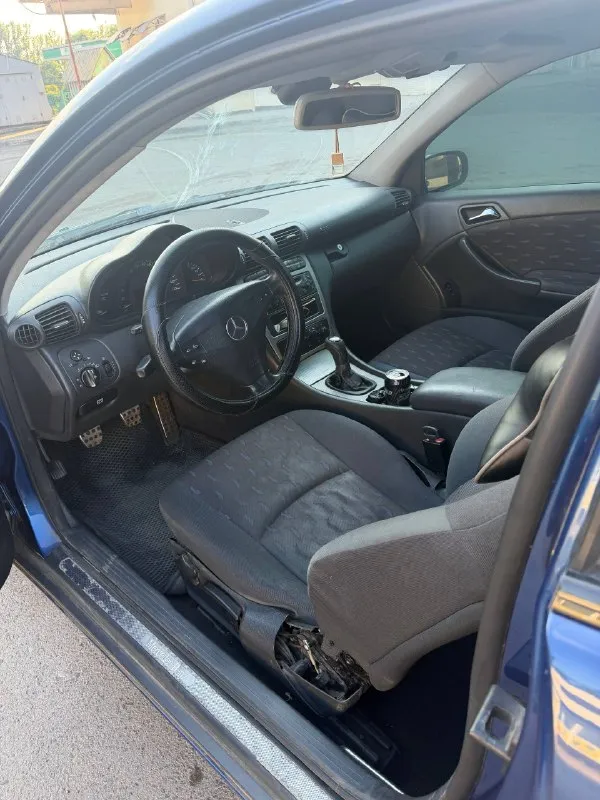 💥 Продам mercedes c180 kompressor 1.8 💥
📅 Год выпуска: 2002
⚙️ Коробка передач: механика, 6-ступенчатая
Автомобиль в хорошем техническом состоянии. Двигатель работает ровно, коробка без нареканий. Комфортный и надёжный немецкий седан на каждый день.
Из недостатков:
• Есть некоторые моменты по лкп;
• Требуется замена вентилятора охлаждения;
• Необходимо заменить патрубок радиатора.
Салон для своих лет в хорошем состоянии. Документы в порядке. Машина не новая, поэтому присутствуют естественные следы эксплуатации.
💰 Цена: 380 000 ₽
Торг у капота.
🔄 Обмен интересует.
📞 По всем вопросам пишите или звоните:
+7 949 585-60-29
Telegram на этот же номер.
📍 Осмотр: червоногвардейский район, макеевка.
📲 Tg: @eldar_ma
📞 Звоните: +7(949)5856029 - фотография - 7