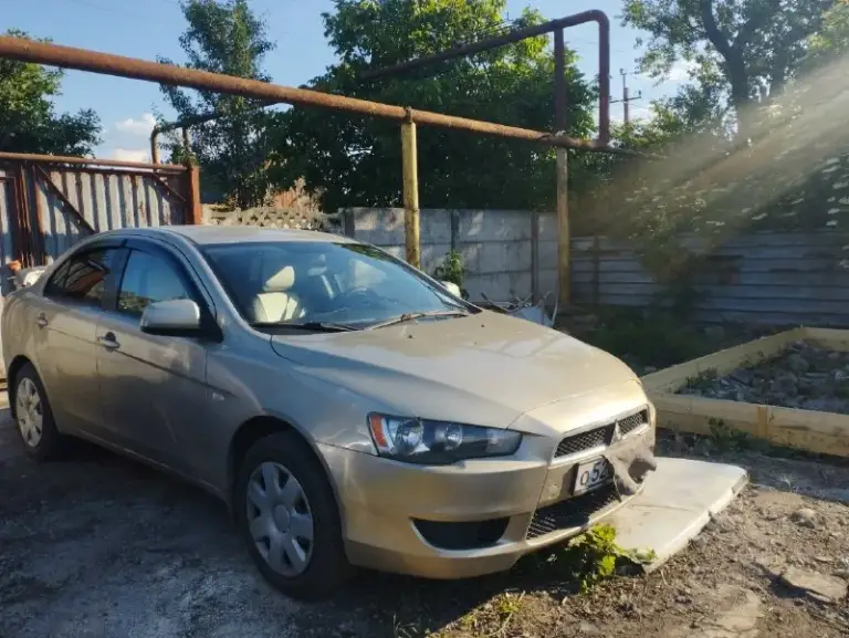 Продам mitsubishi 2008г. Авто на отличном ходу. Мотор 1.5 без масложера. Коробка механика без вопросов. Стеклоподъёмники на всех дверях. Кондиционер работает отлично ноги мёрзнут. Печка жарит. Кузов на отлично. Рабочая лошадка сел катайся куда угодно. Автотека зелень кому надо скину. Цена 530₽. Возможен обмен с вашей доплатой. Макеевка тел+79494003918. Под машиной сухо ни капли масла.
📞 Звоните: +7(949)4003918 - фотография - 2