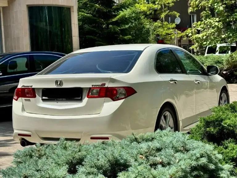 Honda accord types 8
Рест 2009 год очень красивый цвет.
2.4 Мотор. Кожаный салон
Автомобиль дарит не забываемые эмоции !
Проведено то
Из последнего :
Новая резина r18 лето !
Замена масла оригинал в двс
Замена задних тормозных дисков
Замена зад колодки
Замена жидкости тормозной
Заменен был термостат
Новая лямбда
Пробег автомобиля 164.000км
Я один хозяин.
1 300 000 Руб.
За машину не стыдно ! Город донецк
Звоните по номеру : +7949 537 04 17 - фотография - 3