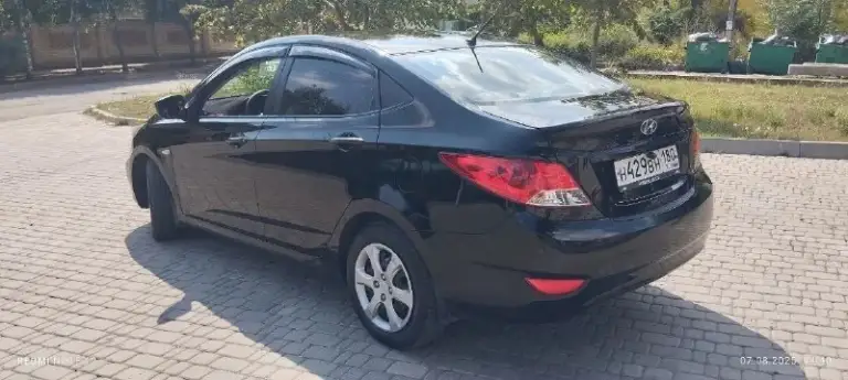 Hyundai solaris 2012г
1,6 Механика 186т км.
Авто в отличном состоянии.          4стеклоподъёмника, электро зеркала, обогрев зеркал, сидений и лобового стекла.
Технически состояние хорошее без нюансов. Полностью обслужен, новый грм, рабочий кондиционер.
Прозрачная история, зелёная автотека, в заводском окрасе без дтп, сигнализация, магнитола, камера заднего вида. Автомобиль полностью обслужен. Сел и поехал. Я хозяин. Переоформление в любом виде.
780000 Руб. Торг. Автомобиль находится в донецке. +79493409187 алексей
📞 Звоните: +7(949)3409187 - фотография - 3