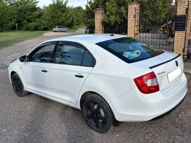 Цена: 850 000₽ торг
В продаже skoda rapid
Год: 2015. Объем двигателя 1.6
«Не из под такси»✅
Кпп - механика. В машине работает абсолютно всё. Кондиционер, музыка.
Машина более чем в достойном состоянии.
Масла - фильтра все новое
Новые тормозные колодки
Ремень грм новый, помпа новая, сальники новые, стойки стабилизатора новые✅
Машина полностью обслужена✅
Остальные вопросы по номеру телефона ⬇️
Тех осмотр машина прошла, ждет нового владельца✅
2 Комплекта резины ✅
Номер телефона ⬇️
+7 (949) 098-91-94
Так же можете обращаться в личные сообщения

📞 Звоните: +7(949)0989194 - фотография - 3