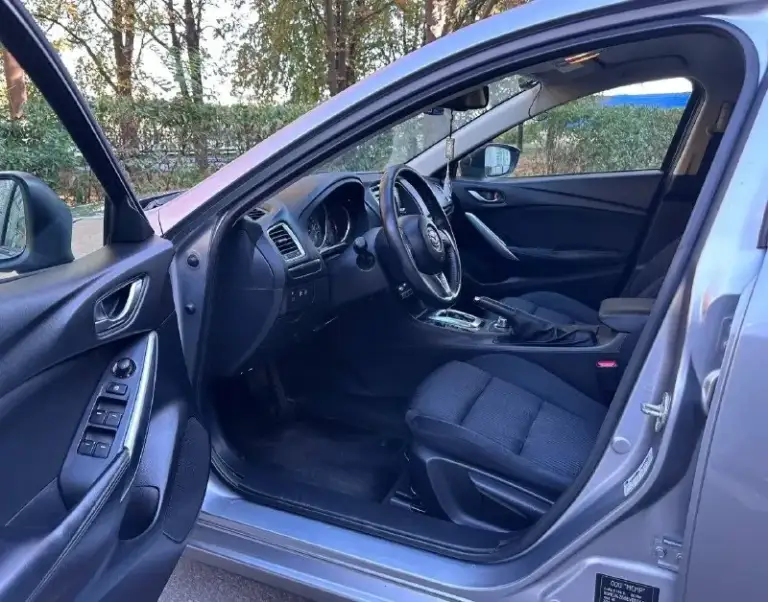 Здравствуйте! Продаю автомобиль mazda 6! Автомобиль 2013 года выпуска, куплен в феврале 2014 года, единственный хозяин, оригинальный пробег! 199.000
Двигатель, коробка и подвеска в отличном состоянии!
Технически автомобиль полностью обслужен. (замена масла двигателя, масляного, воздушного фильтров, сайлентблоков передних нижних рычагов,
По кузову для своих лет выглядит отлично. Езжу каждый день
Поменял освещение на светодиодные линзы bi-led (очень доволен, с галогеном ездить было невозможно).
Возможен разумный торг у капота. Продаю в связи с покупкой нового автомобиля
Цена 1,150.000
Все остальные вопросы по телефону
+7 (949) 100-31-51
📞 Звоните: +7(949)1003151 - фотография - 4