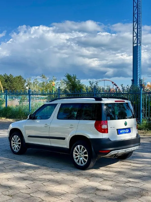 🇨🇿 Škoda yeti

💰Цена: 950 000р
🏢Город: мариуполь
📅Год выпуска: 2012
🧾Пробег: 211 482км.
⚙️Двигатель: 1.8 т
⛽Топливо: бензин
⚙️Кпп: автомат 4x4

📞 Телефон:

+7-949-551-91-52
+7-949-727-41-51
+7-989-263-55-56

💾 Описание:

Yeti — компактный, при. .. M. Org/img/emoji/40/e29c85.png')">✅ полный привод 4x4
✅ Мокрая dsg dq250
✅ Отличное состояние
Как внешне, так и технически

✅ Отличная комплектация:
Двух зонный климат-контроль, кожаный мультируль, подогрев передних сидений, электро-зеркала с подогревом, все электро стёкла, abs, airbag, гидроусилитель руля, бортовой компьютер, регулировка сидений водителя и пассажира по высоте, оригинальные литые диски на новой летней резине.

Улица шевченко 2️⃣6️⃣9️⃣

➕Автомобиль с пройденным техническим осмотром и готов к переоформлению.

🏦 Возможна продажа в кредит по двум документам. - фотография - 3