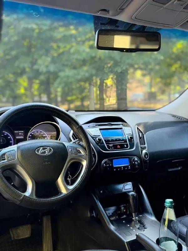 💥 Hyundai ix35 2012 год, в родном окрасе!
Мотор 2.0 в отличном состоянии.
Надежный автомат, полный привод 🔥

Автомобиль ухожен, едет уверенно, все узлы работают без нареканий. Салон в очень достойном состоянии. Машина без вложений и проблем.

📍Осмотр: г. Донецк
🔄 Возможен обмен
💳 Возможна продажа в кредит
💰 Цена: 1 060 000 ₽

☎ +7 949 742-53-98
☎ +7 949 374-95-82
📞 🇷🇺 Звоните: +79497425398 - фотография - 8