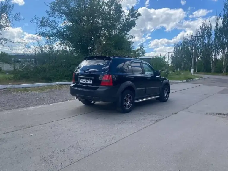 Продам kia sorento 2008 год мотор 2.5 tdi коробка механика, полный привод с раздаткой и понижайкой, на авто все работает, пробег 247 тысяч км, цена 800₽ автомобиль в полной комплектации,2 ключа сигнализация пандора, сервисная книга
﻿﻿Парктроники, камера заднего вида, хороший свет
﻿﻿Климат контроль( рабочий)
﻿﻿Монитор aux/bt/usb/
Музыка pride
﻿Один владелец, гаражное хранение. Авто в отличном обслуженном состоянии ( все и когда делалось могу рассказать и показать )рама читается в отличном состоянии. В таком обслуженном состоянии автомобиль  тяжело найти. Двигатель коробка и ходовая часть без нареканий все работает, салон чистый и ухоженный,2 комплекта хорошей резины r16 документы в порядке, переоформление в мрэо (могу присутствовать )все остальные вопросы по тел +79494936731, торг реальному покупателю - фотография - 5